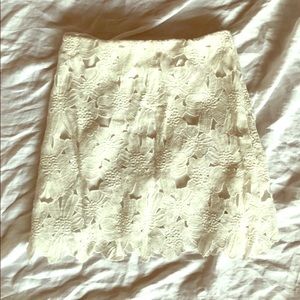 White Flower mini skirt size m